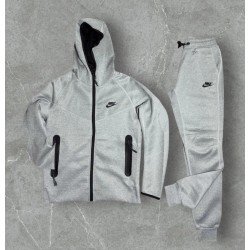 ΣΕΤ NIKE TECH FLEECE ΣΕ ΓΚΡΙ ΧΡΩΜΑ SET-4513